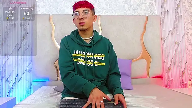 Axel tay online show from 01-15-26, 12:08