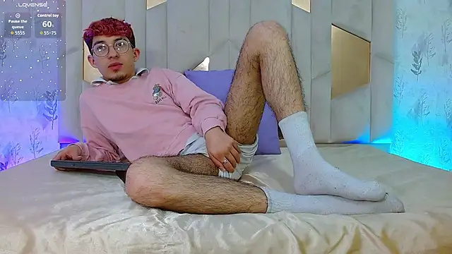 Snapshot of Axel_tay chatting on 09-15-25, 03:29 Axel tay online show from 09-15-25, 03:29