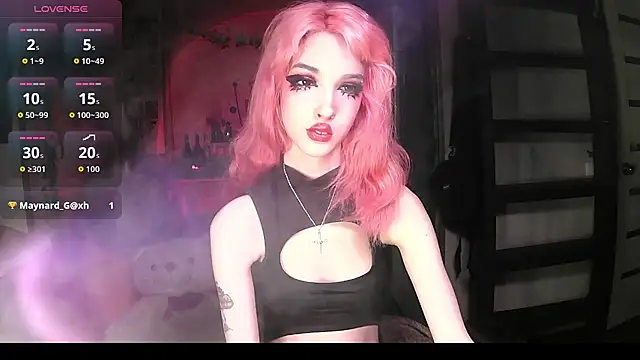 Snapshot of Ink__pleasure chatting on 10-18-25, 11:18 Ink pleasure online show from 10-18-25, 11:18