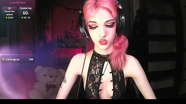 Snapshot of Ink__pleasure chatting on 10-15-25, 01:04 Ink pleasure online show from 10-15-25, 01:04