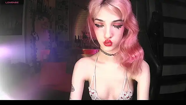 Snapshot of Ink__pleasure chatting on 09-14-25, 11:27 Ink pleasure online show from 09-14-25, 11:27