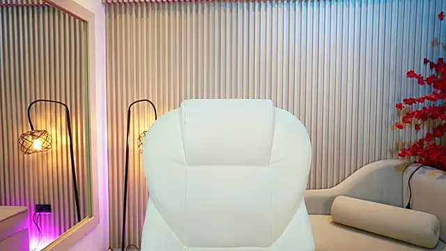 Emma Walkerr  online show from 10-08-25, 07:03