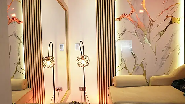 Emma Walkerr  online show from 02-07-26, 07:00