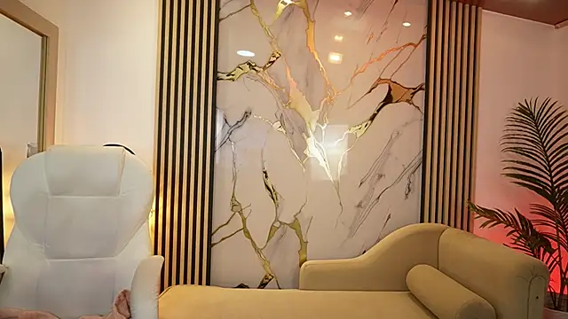 Emma Walkerr  online show from 04-10-26, 07:10