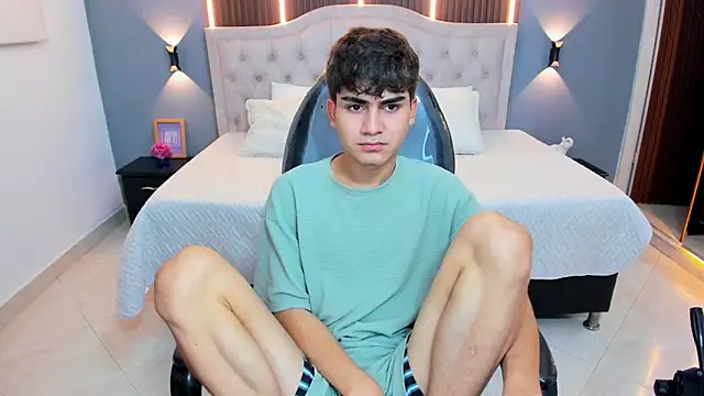 Tommy18   online show from 03-04-26, 03:36