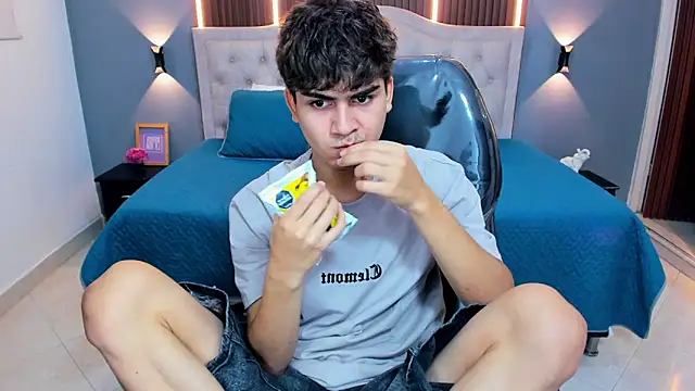 Tommy18   online show from 03-14-26, 03:34