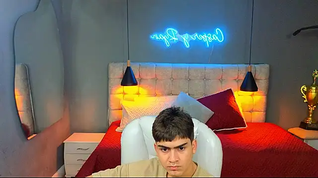 Snapshot of Tommy18__ chatting on 02-26-25, 06:51 Tommy18 online show from 02-26-25, 06:51