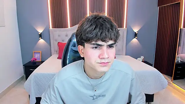Snapshot of Tommy18__ chatting on 05-01-26, 03:33 Tommy18 online show from 05-01-26, 03:33