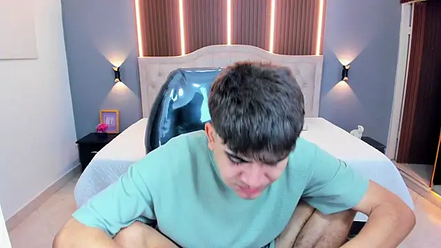 Tommy18   online show from 02-08-26, 03:26