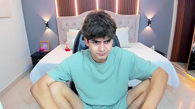 Tommy18   online show from 02-05-26, 03:24