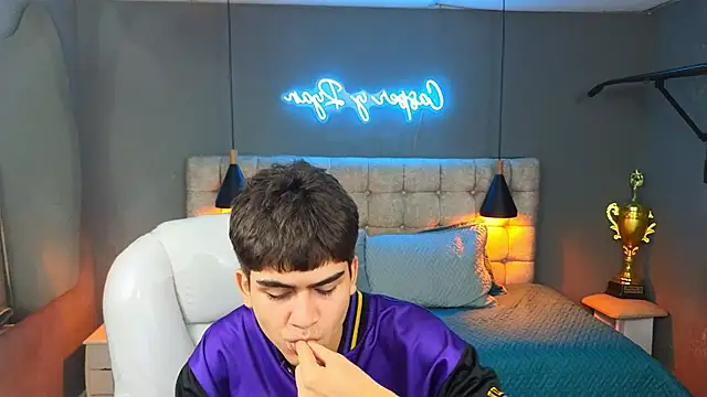 Snapshot of Tommy18__ chatting on 03-16-25, 09:49 Tommy18 online show from 03-16-25, 09:49