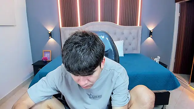 Tommy18   online show from 01-18-26, 03:32