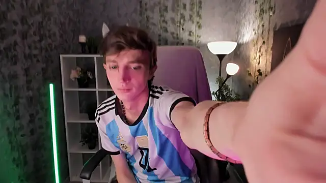 John Weasley online show from 11-07-25, 01:04