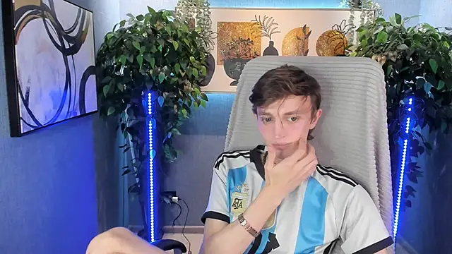 John Weasley online show from 11-15-25, 01:26