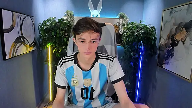 John Weasley online show from 01-16-26, 01:26