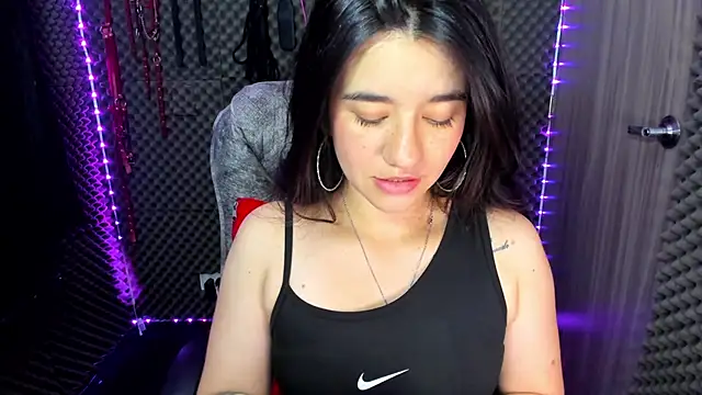 lilihot  online show from 03-11-25, 04:07