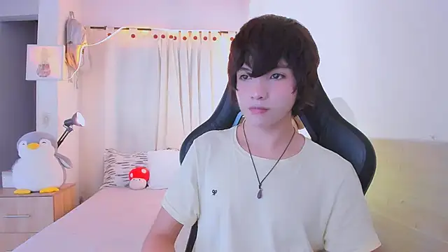 AllanYong18 online show from 07-06-26, 06:20