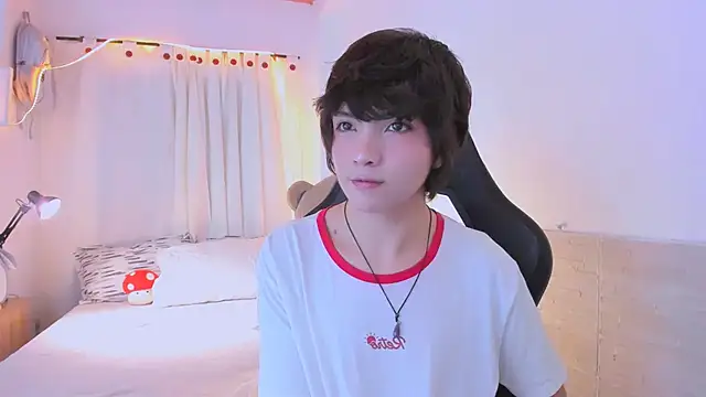 AllanYong18 online show from 07-09-26, 09:10