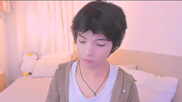 AllanYong18 online show from 02-12-26, 01:00