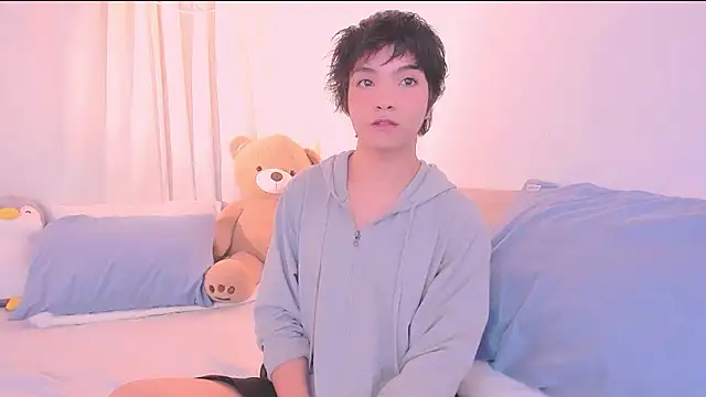 AllanYong18 online show from 01-10-26, 12:44