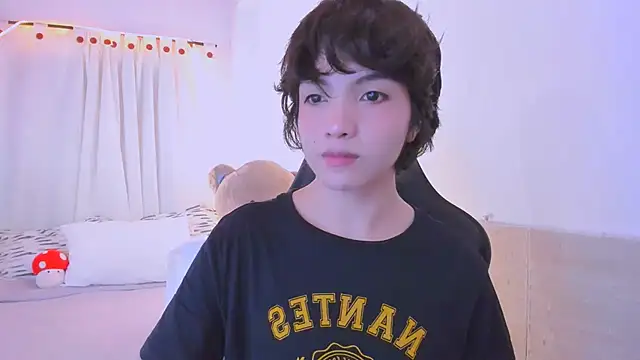 AllanYong18 online show from 06-29-26, 02:50