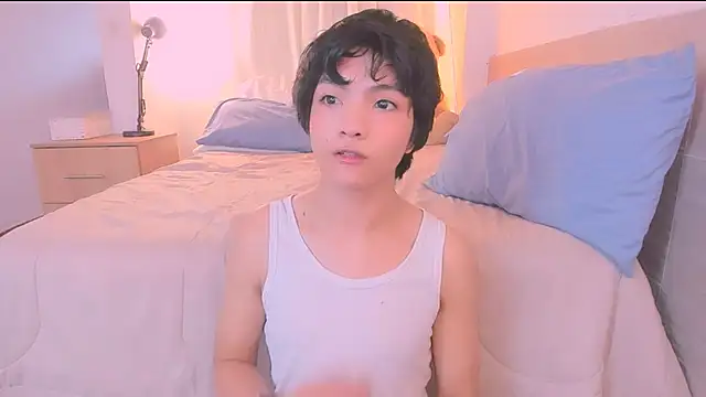 AllanYong18 online show from 12-05-25, 12:15