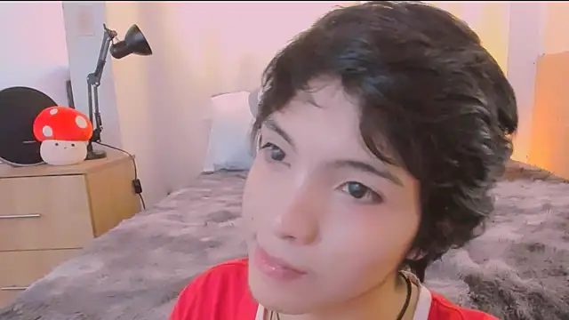 AllanYong18 online show from 03-22-26, 08:21