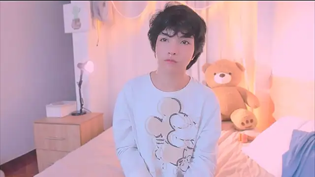 AllanYong18 online show from 12-14-25, 10:54