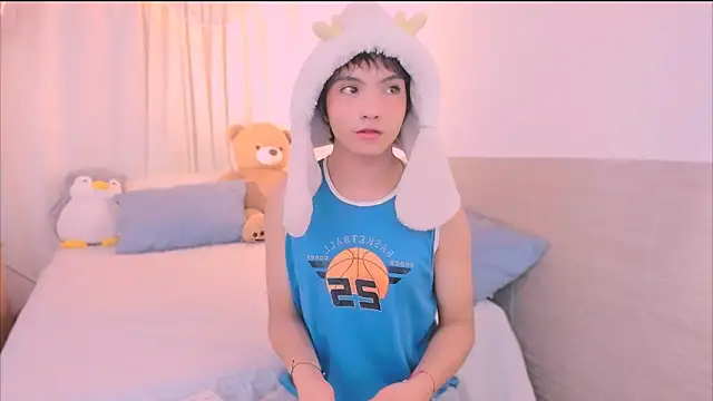 AllanYong18 online show from 01-15-26, 05:22