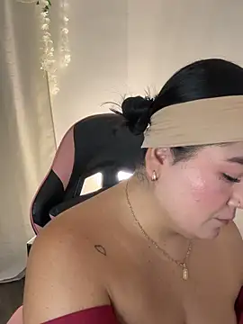 Snapshot of karla_hotgirl chatting on 03-03-26, 01:45 karla hotgirl online show from 03-03-26, 01:45