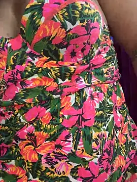 Snapshot of karla_hotgirl chatting on 03-07-25, 04:57 karla hotgirl online show from 03-07-25, 04:57