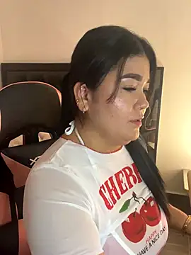 Snapshot of karla_hotgirl chatting on 09-19-25, 01:09 karla hotgirl online show from 09-19-25, 01:09