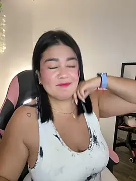 Snapshot of karla_hotgirl chatting on 02-12-26, 01:16 karla hotgirl online show from 02-12-26, 01:16