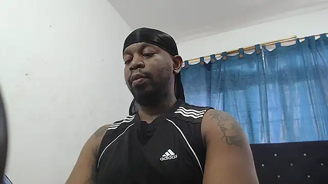 Snapshot of strong__anthony chatting on 04-30-26, 06:15 strong anthony online show from 04-30-26, 06:15