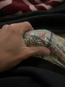 Snapshot of BCFZD chatting on 12-18-25, 06:45 BCFZD online show from 12-18-25, 06:45