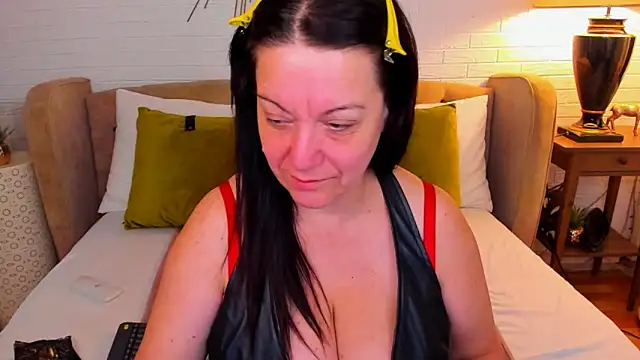 SarahGrays online show from 10-02-25, 08:23