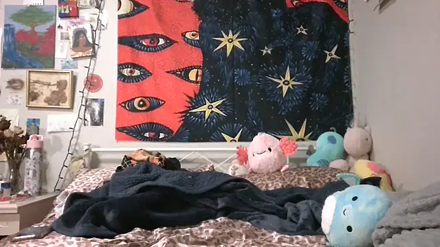 Snapshot of Rubyred2369 chatting on 01-13-25, 01:23 Rubyred2369 online show from 01-13-25, 01:23