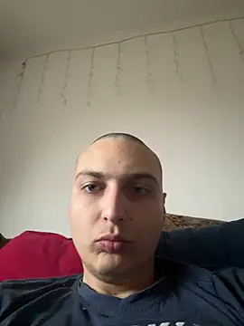 Snapshot of Manijak38 chatting on 03-28-26, 02:07 Manijak38 online show from 03-28-26, 02:07