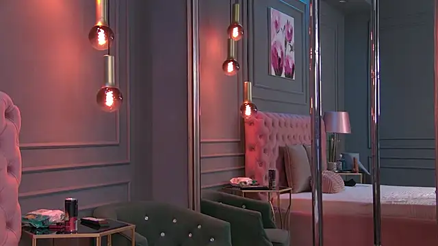 SallyMadison online show from 12-15-25, 05:52