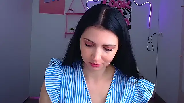 Amalia amor online show from 06-18-26, 11:26
