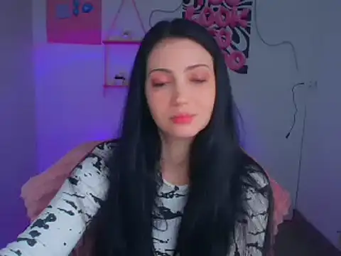 Amalia amor online show from 04-17-26, 05:54