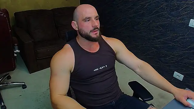 Snapshot of AdamJamesonn chatting on 06-26-26, 05:13 AdamJamesonn online show from 06-26-26, 05:13