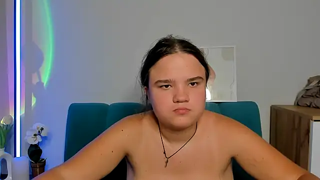 AdeleCruz online show from 10-03-25, 12:17