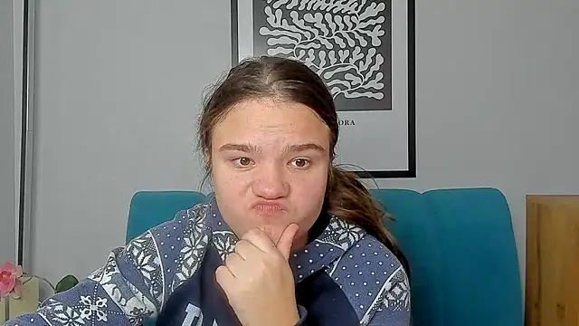 Snapshot of AdeleCruz chatting on 01-18-26, 10:07 AdeleCruz online show from 01-18-26, 10:07