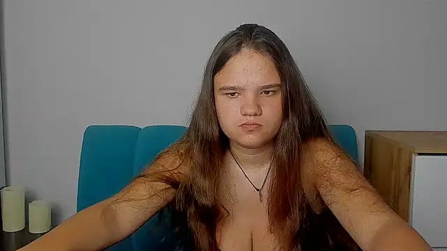AdeleCruz online show from 06-18-26, 11:48