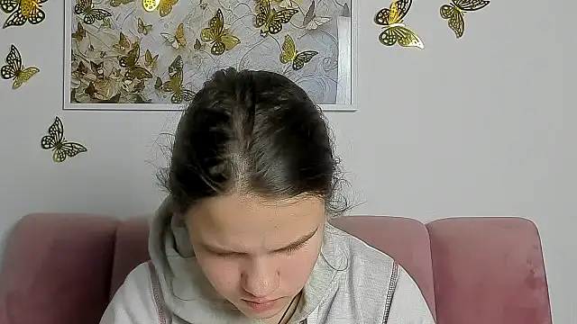 Snapshot of AdeleCruz chatting on 02-17-26, 12:24 AdeleCruz online show from 02-17-26, 12:24