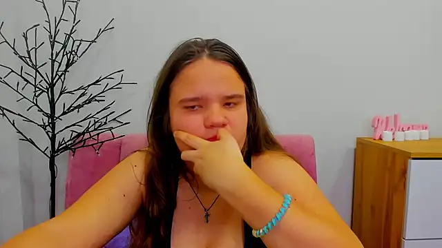 AdeleCruz online show from 03-17-25, 04:33