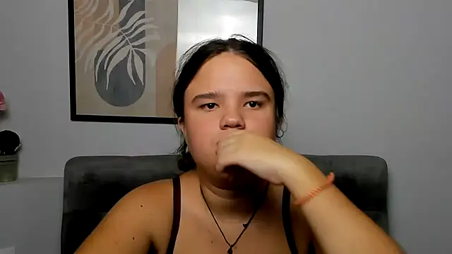 AdeleCruz online show from 09-17-25, 12:18