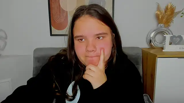 AdeleCruz online show from 03-20-25, 04:20