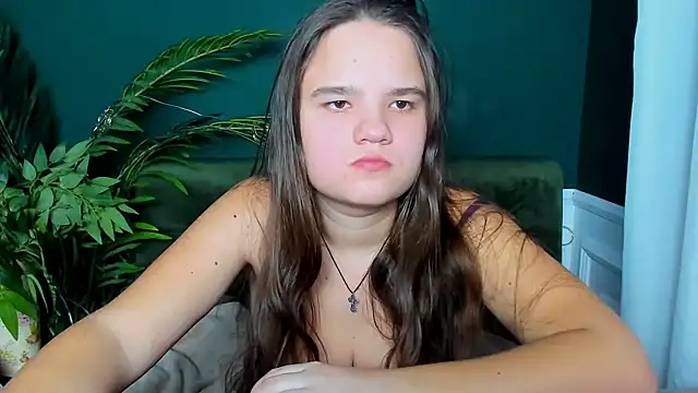 Snapshot of AdeleCruz chatting on 02-28-26, 01:11 AdeleCruz online show from 02-28-26, 01:11